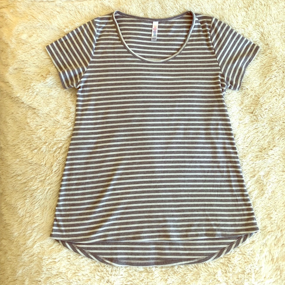 LuLaRoe ribbed Classic T!